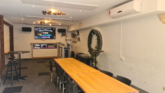 Missing Gorilla - A spacious family friendly pub and live music venue.