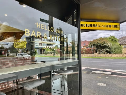 BURGER CAFE,  COMMERCIAL KITCHEN, FULLY LICENSED, NEW CONDITION