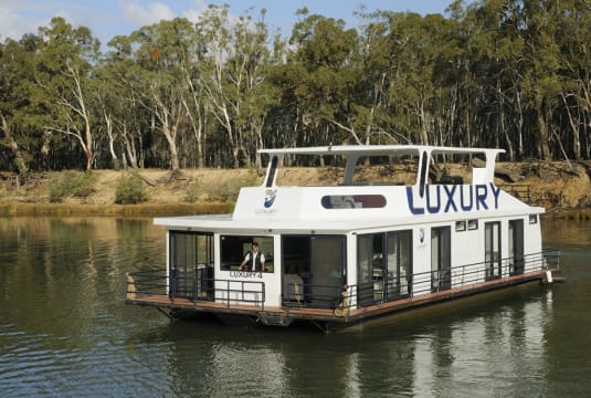 Luxury on the Murray Houseboats