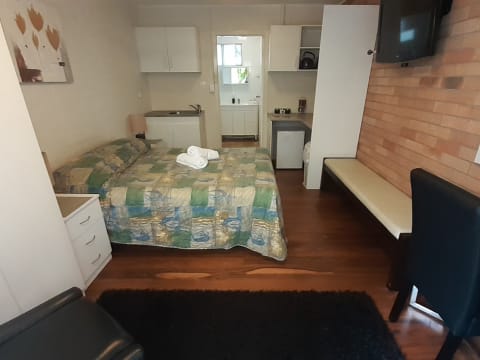 Beachside Accommodation Complex | Six Apartments | Development Potential (STCA) - 2904MF