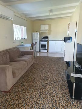 SECURE LEASE, BOOMING AREA AND MAKING MONEY WITH DEVELOPMENT HAPPENING IN AREA  - 89ML