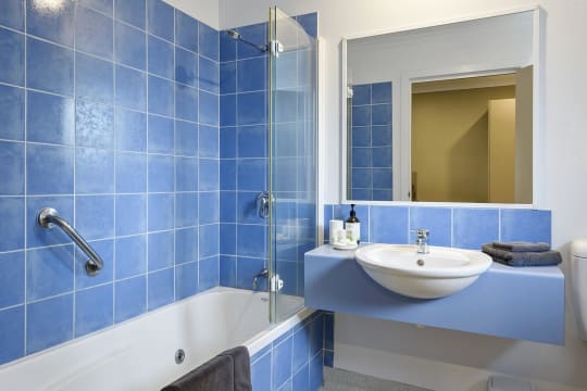 UNDER CONTRACT Adj Net Profit>$243K 13 Rooms Freehold Motel Strahan Tasmania 70% Occupancy