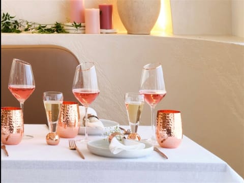 ONLINE BUSINESS, ESTABLISHED BRAND WITH MASSIVE POTENTIAL!