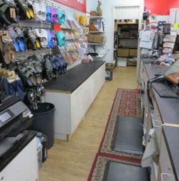 Burnett Heads Post and News (SP2522)