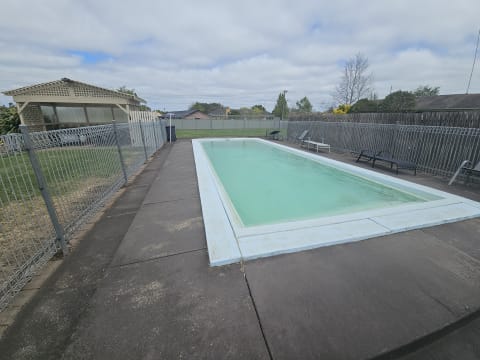 A RARE FIND SO CLOSE TO MELBOURNE - 2126ML