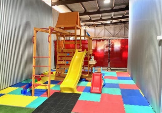 Thriving Outback Cafe & Gift Shop (+ Freehold Building*)