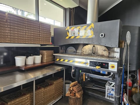 WOODFIRED PIZZA BUSINESS FOR SALE.