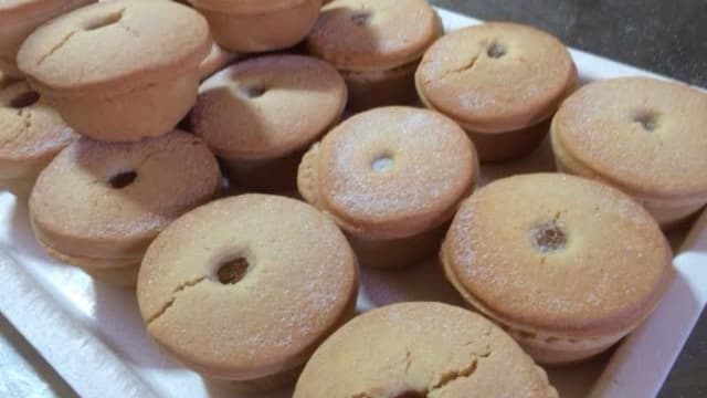 Established Sandy Bay Bakery & Café with Loyal Local Following