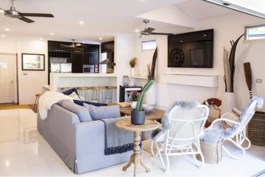 Stylish Guesthouse for Sale - Byron Bay