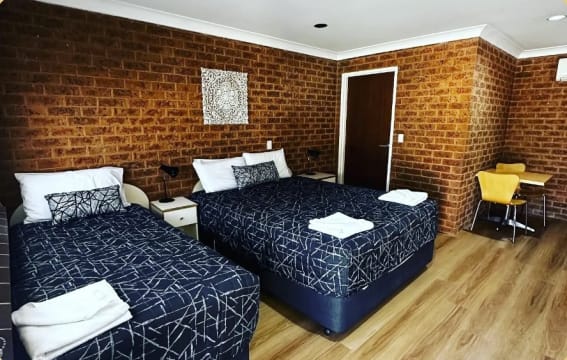Leasehold Motel for Sale - Northern Riverina Region