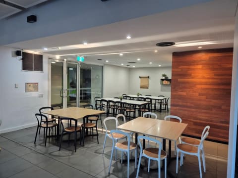 Perth Uni Cafe in Top Location