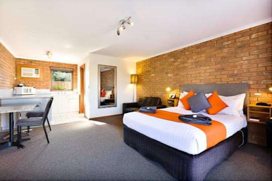 26-Room Leasehold Motel in Thriving Murray River Region