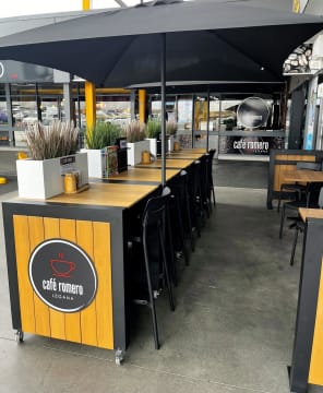 Exceptional Café Opportunity