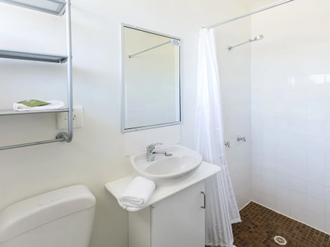 Modern Apartment Complex in Vibrant Rural City of Orange - 2314MF