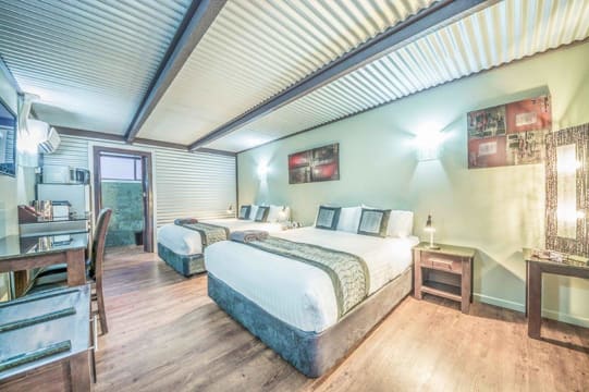 BY MOTEL ROOM, ONE OF THE TOP REGIONAL EARNERS - 2468ML