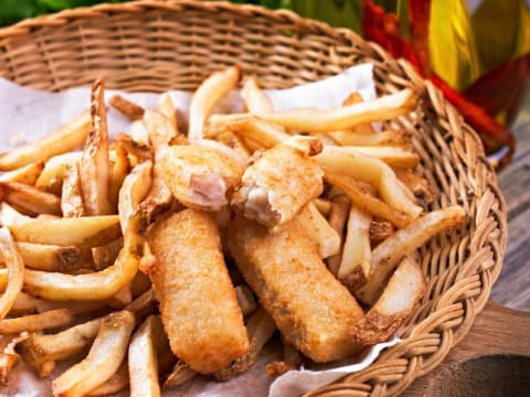 Fish & Chips Shop – Springvale | $12,000 Weekly Turnover | Long Lease [2609041]