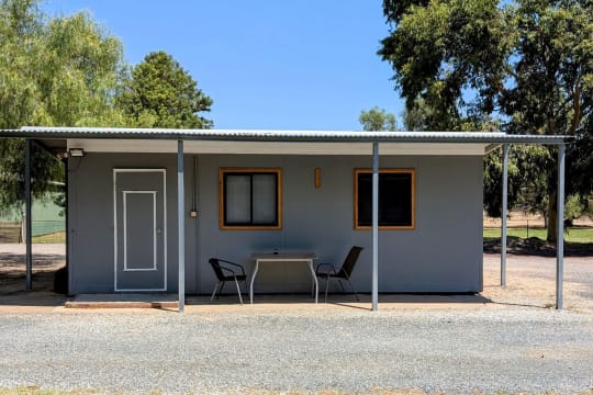 Post Office Hotel & Caravan Park