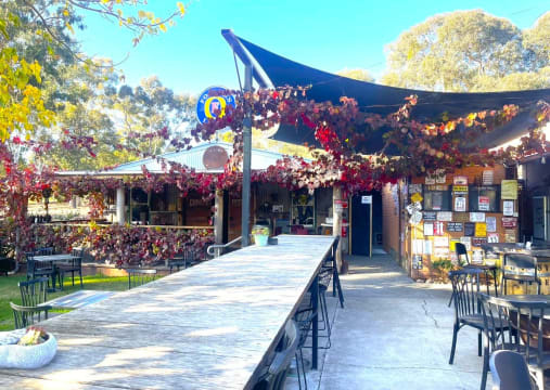 FREEHOLD GOING CONCERN - McEvoy Tavern, Eldorado VIC - 1P0543