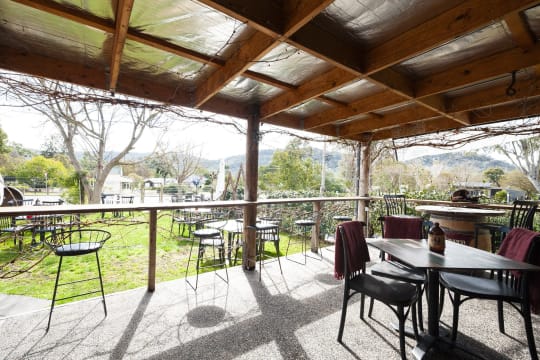 FREEHOLD GOING CONCERN - McEvoy Tavern, Eldorado VIC - 1P0543