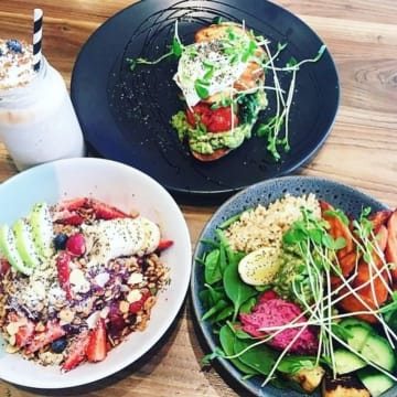 The Health Hut North Beach "where everything is delicious & Nutritious"