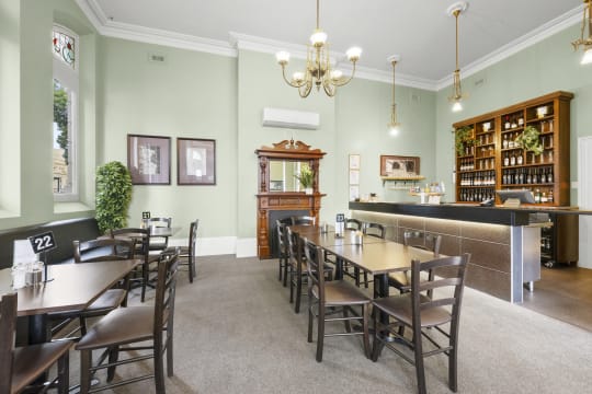 LEASEHOLD - Bull & Mouth Hotel Motel, Maryborough VIC - 1P0576