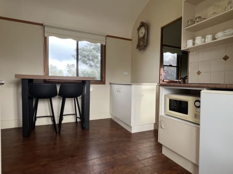 RELOCATE A HIGHLY SUCCESSFUL, AWARD WINNING B&B OPERATION