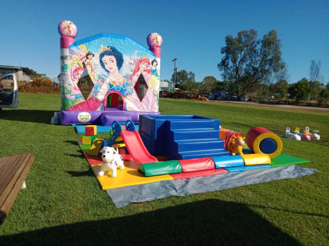 abccastlesandsoftplay