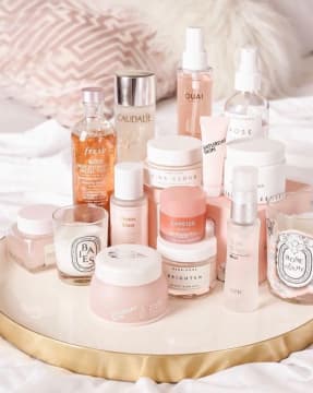 Well Known Beauty & Skin Product business in heart of Springvale