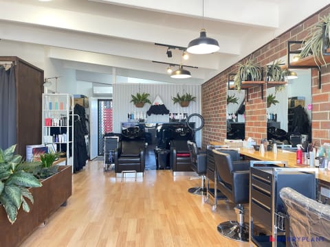 Vibrant Hair Salon in heart of Cowes