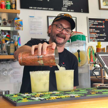 ALL OFFERS CONSIDERED - TACOS Y LIQUOR GEELONG FOR SALE