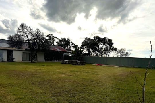 FREEHOLD VACANT POSSESSION - Blighty Hotel, NSW - 1P0436