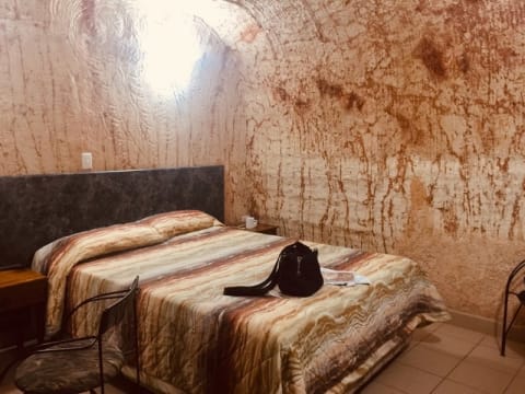 Radekas Downunder Motel