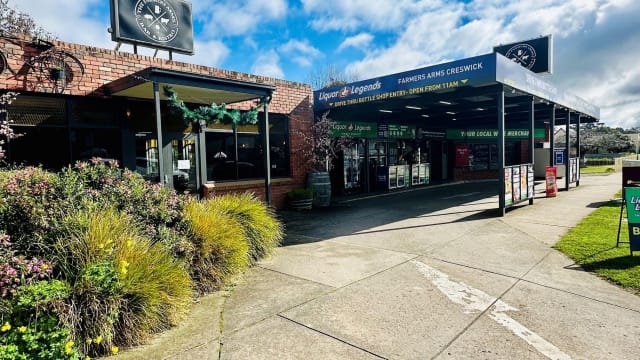 Award-Winning Farmers Arms Hotel – Creswick