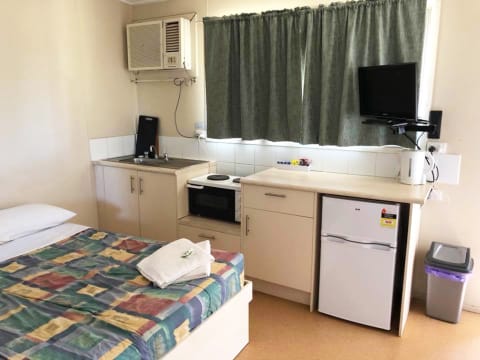 AMAZING LEASEHOLD OPPORTUNITIES, CLONCURRY CARAVAN PARK OASIS - 1048CPL