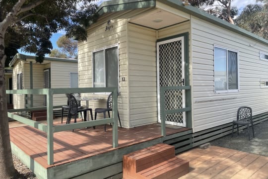 UNDER OFFER - BIG 4 Cabin Park Hay, NSW - 1P0183