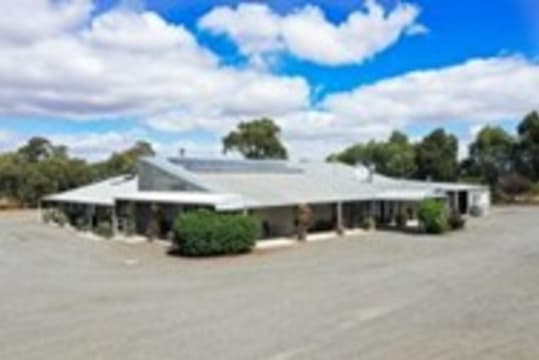 Prime Country Retreat with Built-In Income