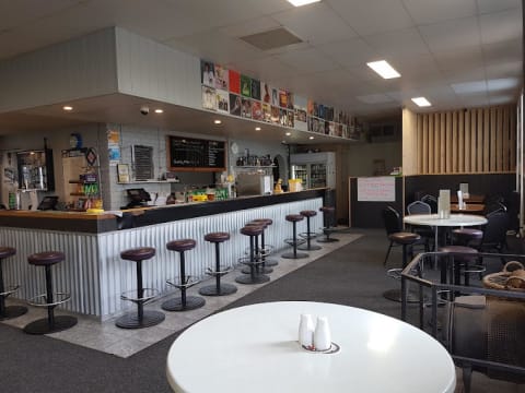 BELOW REPLACEMENT VALUE ROCKY CAPE TAVERN FHGC $995,000+sav