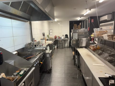 [Priced to sell] Fully Under Management Burger Shop West close CBD Ref: 1213