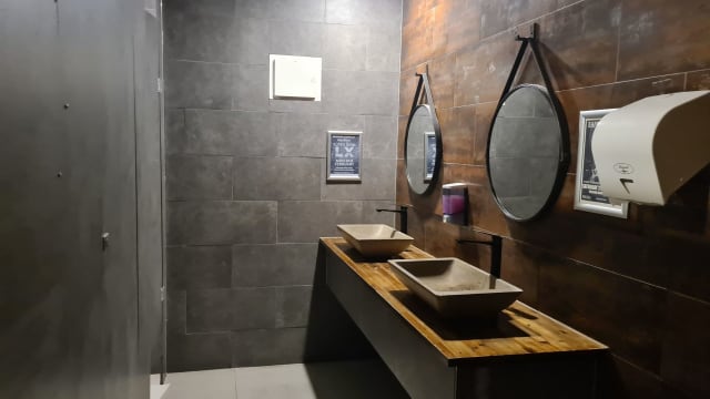 Missing Gorilla - location the heart of Eltham