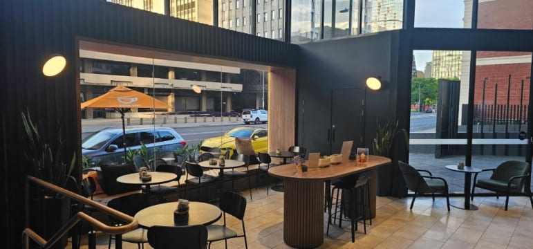 5 DAY BEAN BAR ESPRESSO FRANCHISE FLINDERS STREET GROUND FLOOR 15 STORY BUILDING $179,000+SAV