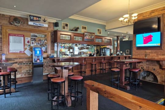 SOLD - Star Hotel, Rutherglen