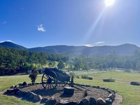 MODERN HOMESTEAD & ACREAGE, ECO-TOURISM APPROVED - 1072CPF