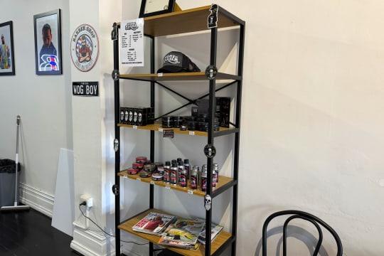 LEASEHOLD - Morv The Barber, Corowa NSW - 1P0587