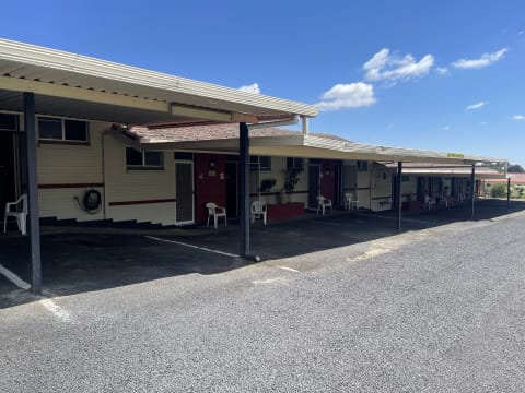 Established Freehold Motel with Highway Exposure and Expansion Potential – 566MF