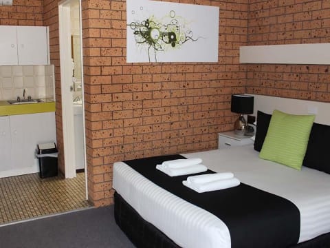 NSW LEASEHOLD OPPORTUNITY, 27 ROOMS, 22 YEAR LEASE - 1640ML