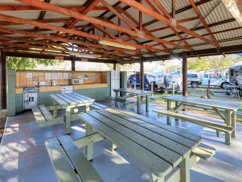 RARE OPPORTUNITY, HUGE CASHFLOW, FANTASIC UPSIDE - 1060CPL