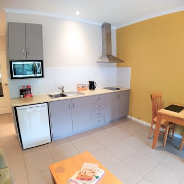 Great cash flow & long lease - Lifestyle accommodation business in wine country