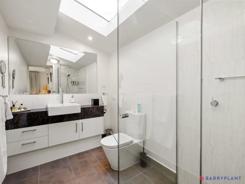 5-Star Operating Luxury B&B Business Offered With Its Full Coastal Residence