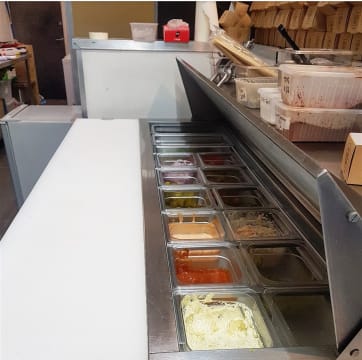 POPULAR RESTAURANT/TAKEAWAY IN BUSY BRUNSWICK