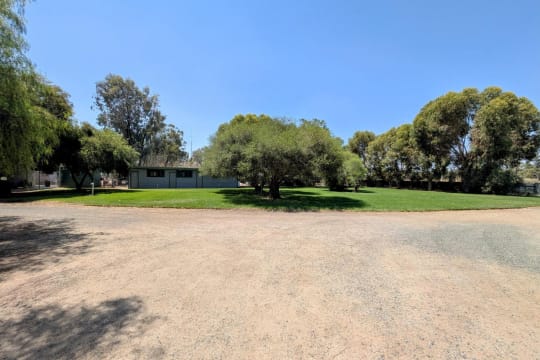 Post Office Hotel & Caravan Park